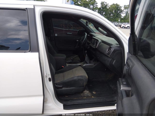 45583894 :رقم المزاد ، 3TYCZ5AN4NT083032 vin ، 2022 Toyota Tacoma Trd Off Road مزاد بيع