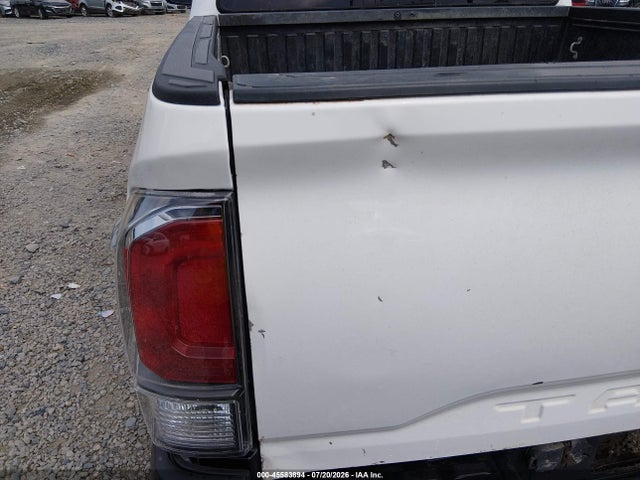 45583894 :رقم المزاد ، 3TYCZ5AN4NT083032 vin ، 2022 Toyota Tacoma Trd Off Road مزاد بيع