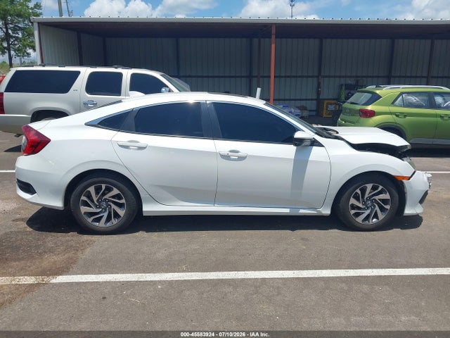 45583924 :رقم المزاد ، 19XFC2F71HE080980 vin ، 2017 Honda Civic Ex مزاد بيع