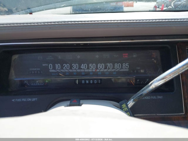 45583952 :رقم المزاد ، 1LNLM81W5NY756026 vin ، 1992 Lincoln Town Car Executive مزاد بيع