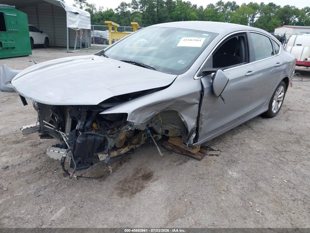 Chrysler 200 Limited 2015 1C3CCCABXFN603348 Image 2