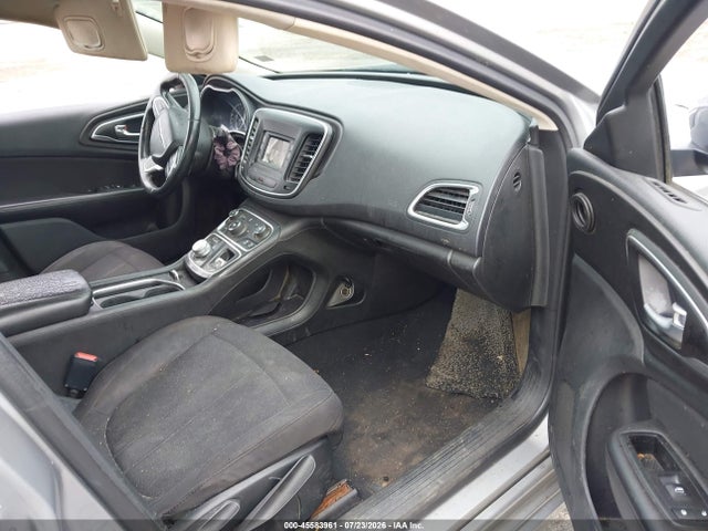 Chrysler 200 Limited 2015 1C3CCCABXFN603348 Image 5