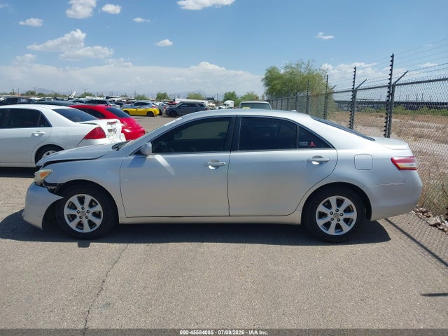 2010 Toyota Camry Le მანქანა იყიდება აუქციონზე, vin: 4T4BF3EK5AR071712, აუქციონის ნომერი: 45584005
