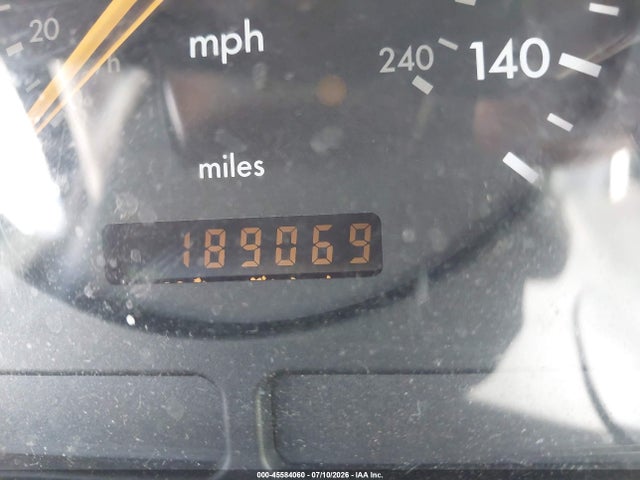 45584060 :رقم المزاد ، 4JGAB54E22A304313 vin ، 2002 Mercedes-benz Ml 320 مزاد بيع