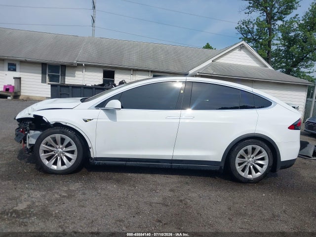 Продаж на аукціоні авто 2016 Tesla Model X 60d/70d/75d/90d, vin: 5YJXCDE23GF026224, номер лоту: 45584140