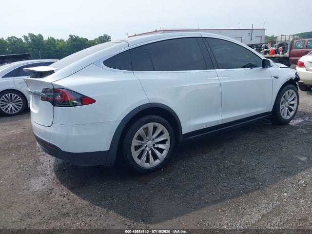 Продаж на аукціоні авто 2016 Tesla Model X 60d/70d/75d/90d, vin: 5YJXCDE23GF026224, номер лоту: 45584140