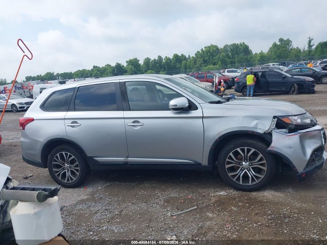 Продаж на аукціоні авто 2018 Mitsubishi Outlander Se, vin: JA4AD3A37JJ000361, номер лоту: 45584154