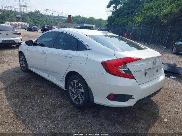 Honda CIVIC EX 2018 2HGFC2F70JH533403 Image 3
