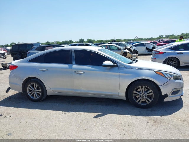 Продажа на аукционе авто 2015 Hyundai Sonata Se, vin: 5NPE24AF2FH256193, номер лота: 45584216