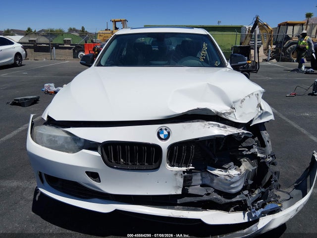 45584295 :رقم المزاد ، WBA3C1C53EK114102 vin ، 2014 Bmw 328i مزاد بيع