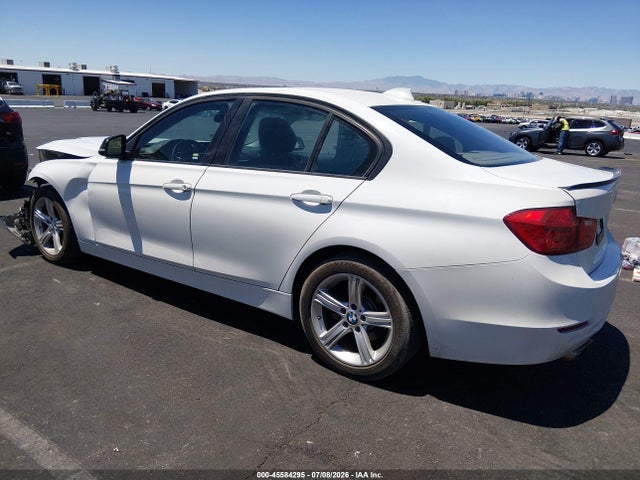 45584295 :رقم المزاد ، WBA3C1C53EK114102 vin ، 2014 Bmw 328i مزاد بيع
