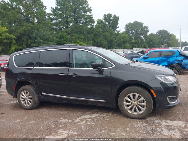 45584347 :رقم المزاد ، 2C4RC1BG6HR739308 vin ، 2017 Chrysler Pacifica Touring-l مزاد بيع