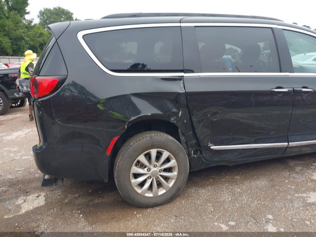 45584347 :رقم المزاد ، 2C4RC1BG6HR739308 vin ، 2017 Chrysler Pacifica Touring-l مزاد بيع
