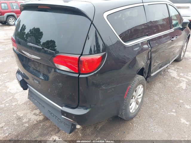 45584347 :رقم المزاد ، 2C4RC1BG6HR739308 vin ، 2017 Chrysler Pacifica Touring-l مزاد بيع