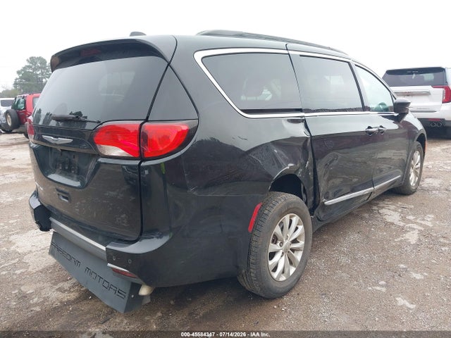 45584347 :رقم المزاد ، 2C4RC1BG6HR739308 vin ، 2017 Chrysler Pacifica Touring-l مزاد بيع