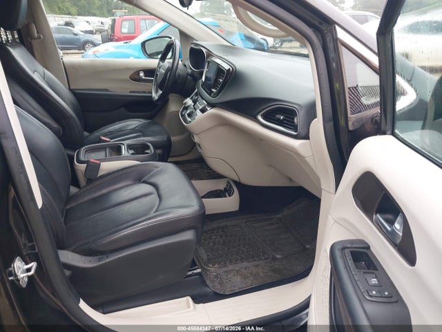 45584347 :رقم المزاد ، 2C4RC1BG6HR739308 vin ، 2017 Chrysler Pacifica Touring-l مزاد بيع