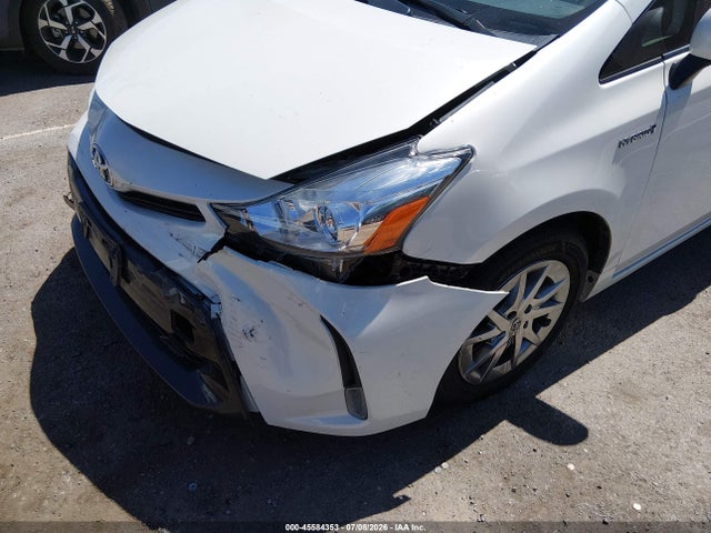JTDZN3EU9GJ043911 Toyota Prius V Three