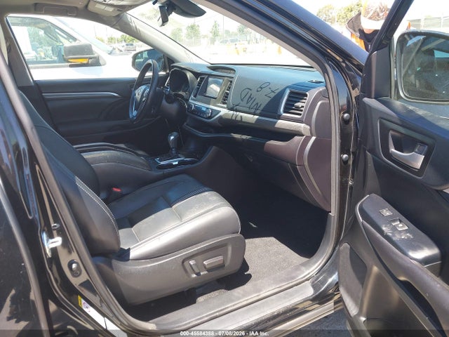 5TDJZRFH1JS562516 Toyota Highlander Se