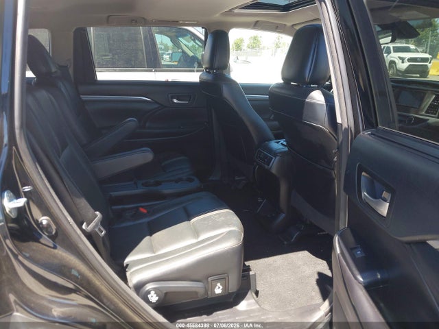 5TDJZRFH1JS562516 Toyota Highlander Se