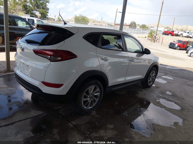 Hyundai TUCSON SE 2018 KM8J23A41JU710466 Image 4