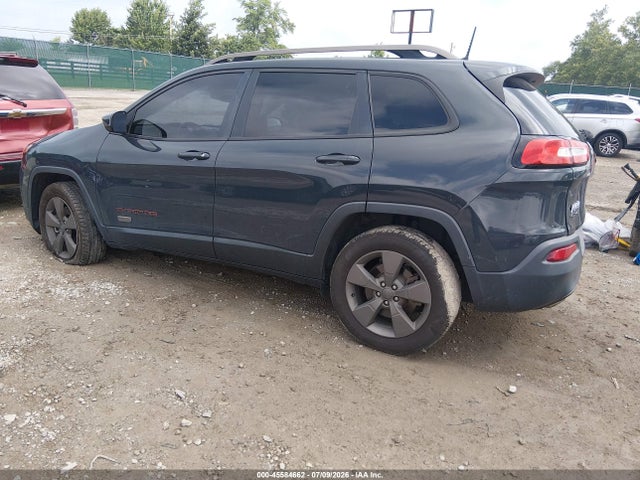 45584662 :رقم المزاد ، 1C4PJMCB0HW563557 vin ، 2017 Jeep Cherokee 75th Anniversary Edition مزاد بيع
