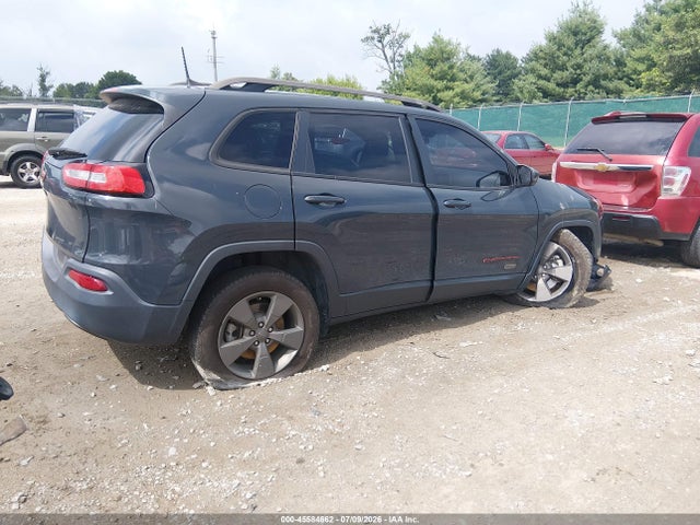 45584662 :رقم المزاد ، 1C4PJMCB0HW563557 vin ، 2017 Jeep Cherokee 75th Anniversary Edition مزاد بيع