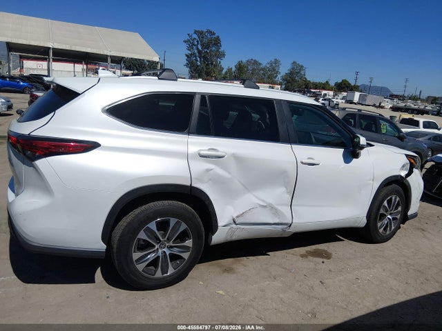 Toyota Highlander Xle 2023 5TDKDRAH8PS520170 Image 13
