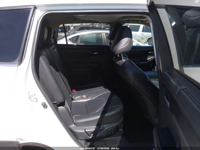 Toyota Highlander Xle 2023 5TDKDRAH8PS520170 Image 8