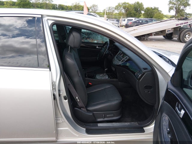 Продаж на аукціоні авто 2013 Hyundai Genesis 3.8, vin: KMHGC4DD0DU210084, номер лоту: 45584828