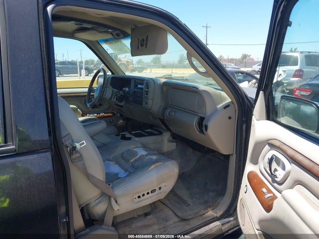 45584889 :رقم المزاد ، 1GYEK63R9YR202477 vin ، 2000 Cadillac Escalade Standard مزاد بيع