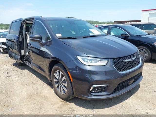 Продаж на аукціоні авто 2021 Chrysler Pacifica Touring L, vin: 2C4RC1BG4MR517215, номер лоту: 45584891