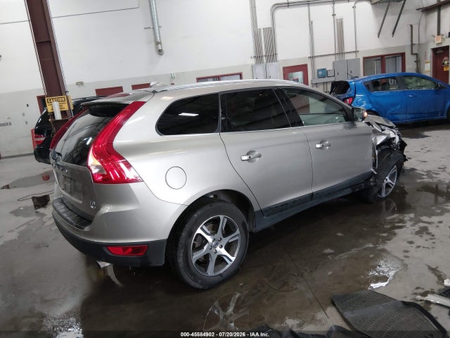 45584902 :رقم المزاد ، YV4902DZ8C2310754 vin ، 2012 Volvo Xc60 T6/t6 Platinum/t6 Premier Plus/t6 R-design/t6 R-design Platinum/t6 R-design Premier Plus مزاد بيع