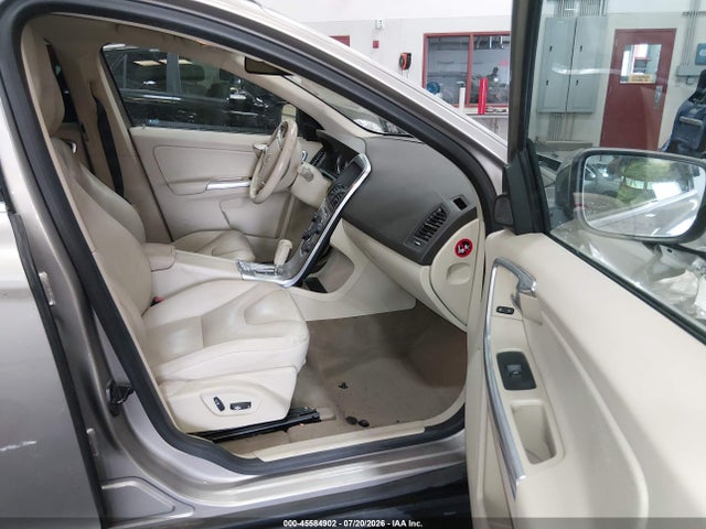 45584902 :رقم المزاد ، YV4902DZ8C2310754 vin ، 2012 Volvo Xc60 T6/t6 Platinum/t6 Premier Plus/t6 R-design/t6 R-design Platinum/t6 R-design Premier Plus مزاد بيع