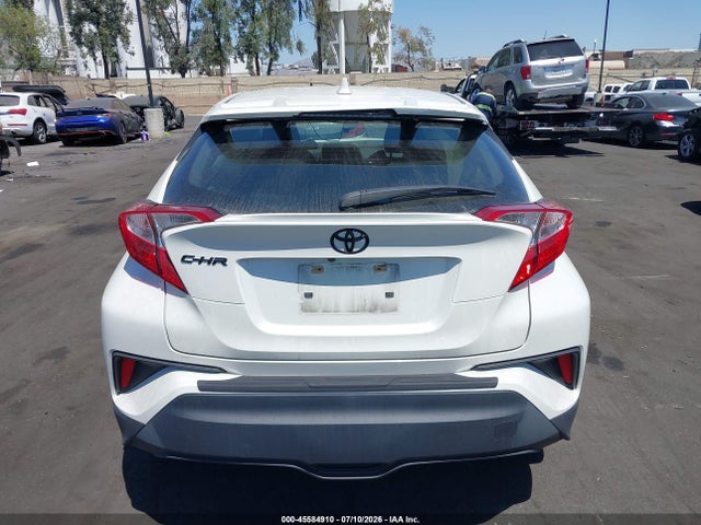 Toyota C-HR LE 2021 JTNKHMBX1M1098261 Image 17