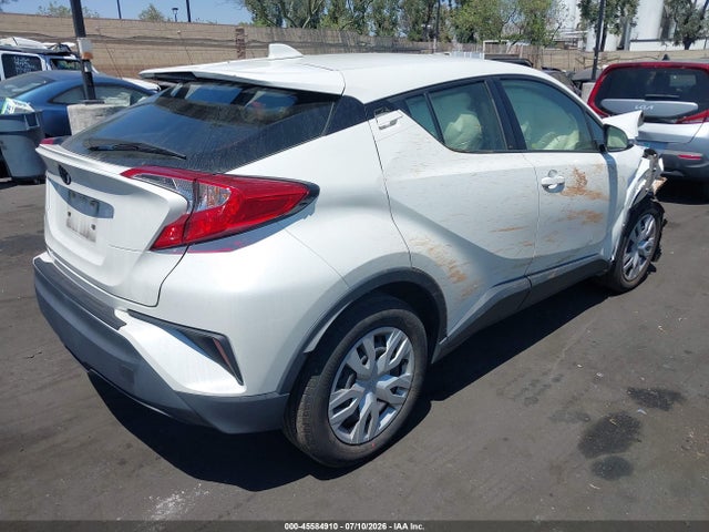 Toyota C-HR LE 2021 JTNKHMBX1M1098261 Image 4