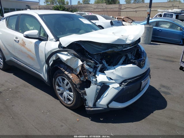 Toyota C-HR LE 2021 JTNKHMBX1M1098261 Image 6