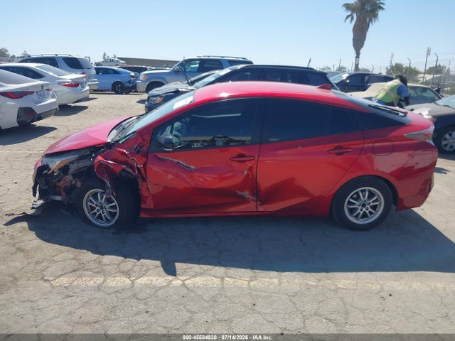 Toyota Prius Two 2017 JTDKBRFU5H3545736 Image 13