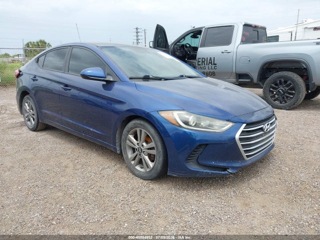 Продажа на аукционе авто 2017 Hyundai Elantra Se, vin: 5NPD84LF4HH107956, номер лота: 45584952