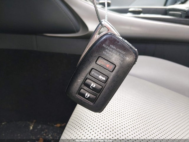 Auction sale of the 2016 Lexus Is 200t, vin: JTHBA1D23G5009438, lot number: 45584958