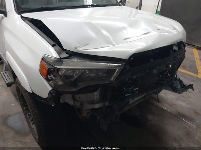 Toyota 4RUNNER SR5 2021 JTEMU5JR2M5933922 Image 6