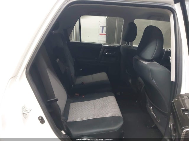 Toyota 4RUNNER SR5 2021 JTEMU5JR2M5933922 Image 8