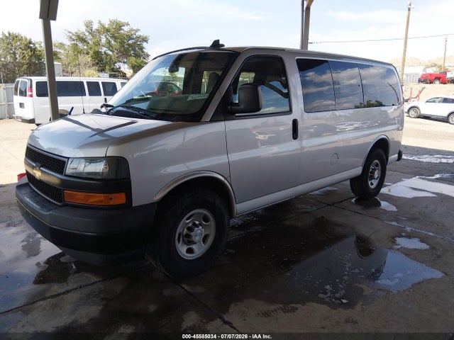 Chevrolet Express 2500 Ls 2019 1GAWGEFG2K1324662 Image 2