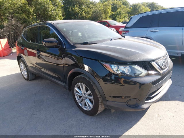 Nissan Rogue Sport S 2018 JN1BJ1CP6JW161538 zdjęcie główne