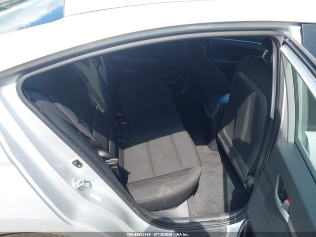 KMHD74LF6KU788911 Hyundai ELANTRA SE