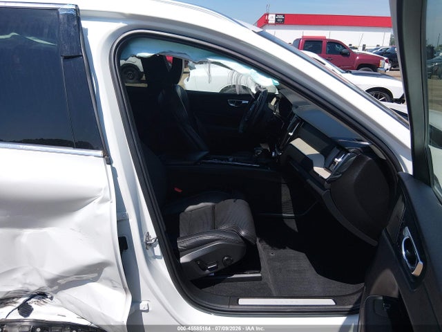 45585184 :رقم المزاد ، YV4102RL5M1686207 vin ، 2021 Volvo Xc60 T5 Inscription مزاد بيع