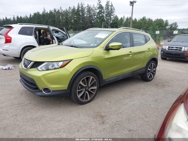 JN1BJ1CR2HW108962 Nissan Rogue Sport Sl