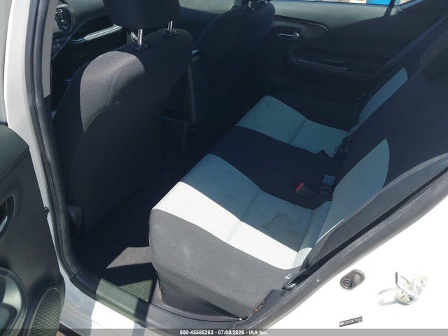 JTDKDTB36F1091607 Toyota Prius C Three