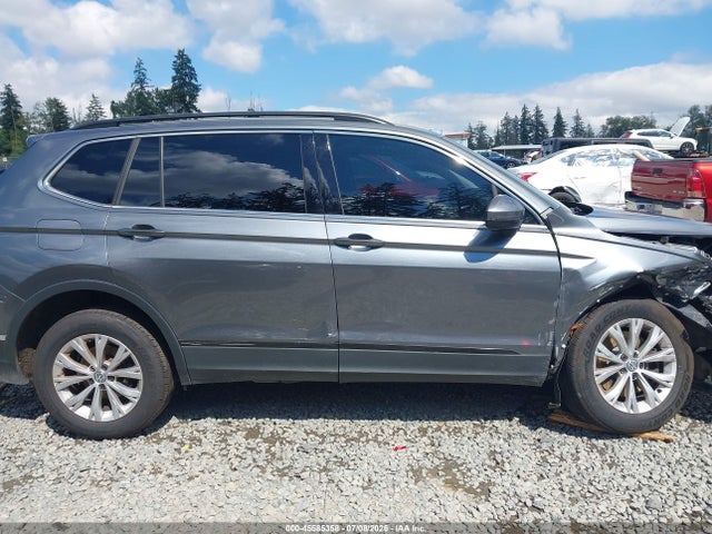 2018 Volkswagen Tiguan 2.0t Se/2.0t Sel მანქანა იყიდება აუქციონზე, vin: 3VV2B7AX1JM081047, აუქციონის ნომერი: 45585358