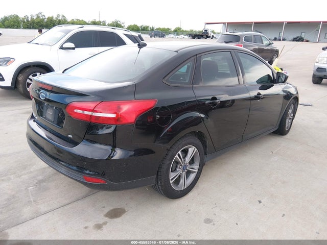 Ford FOCUS SE 2018 1FADP3F26JL222510 Image 4