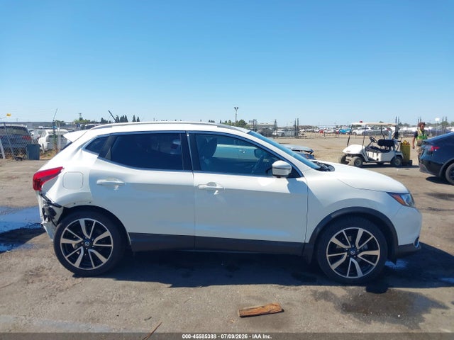 JN1BJ1CR7HW142296 Nissan Rogue Sport Sl